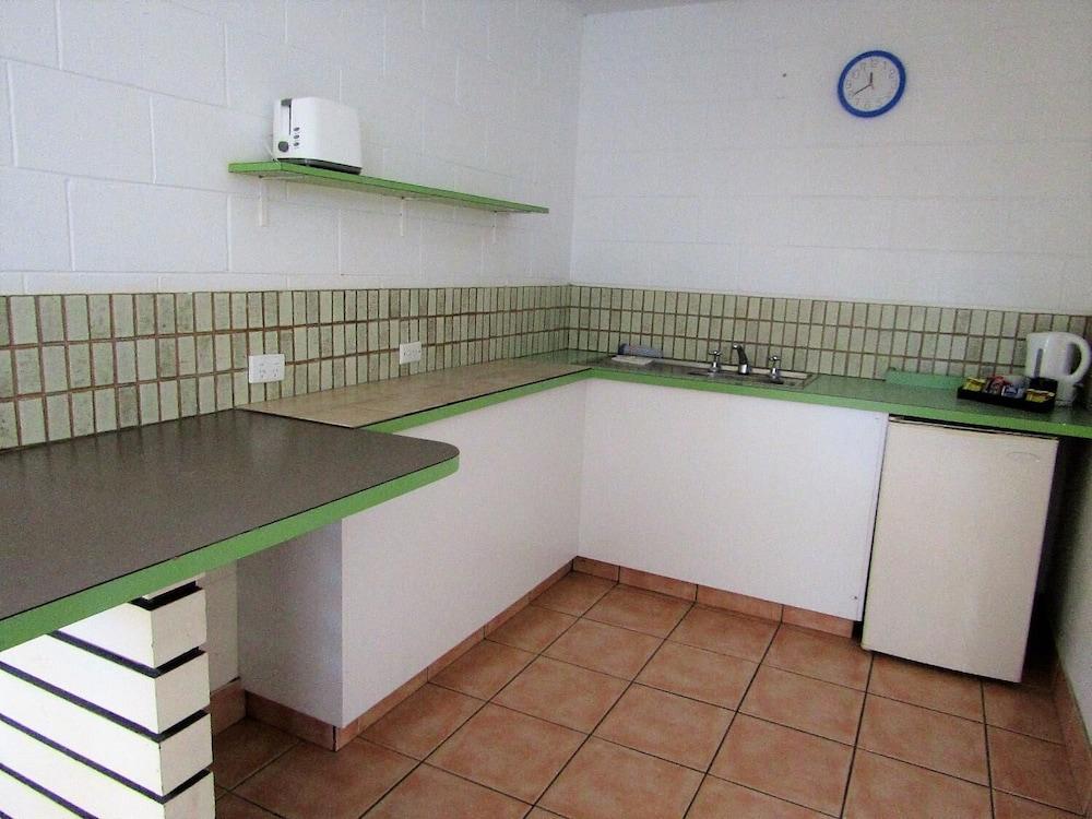Nomads Airlie Beach (Adults Only) Екстер'єр фото