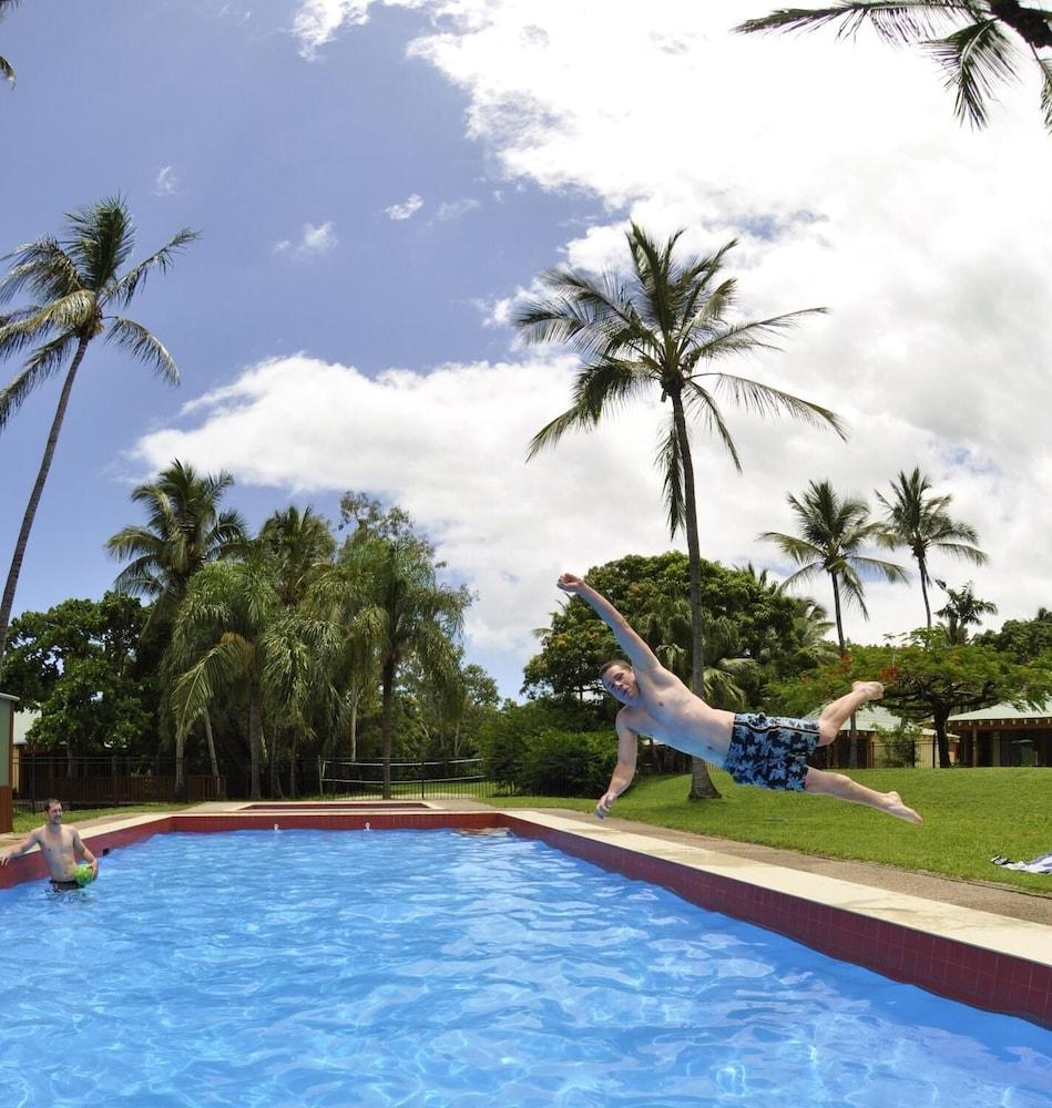 Nomads Airlie Beach (Adults Only) Екстер'єр фото