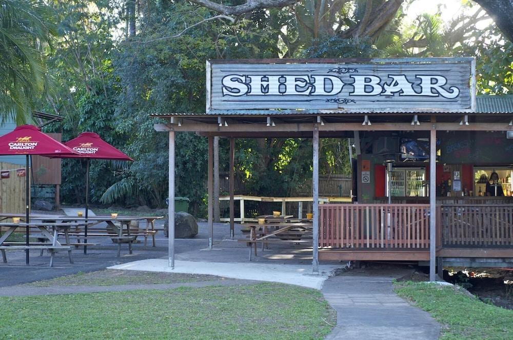 Nomads Airlie Beach (Adults Only) Екстер'єр фото